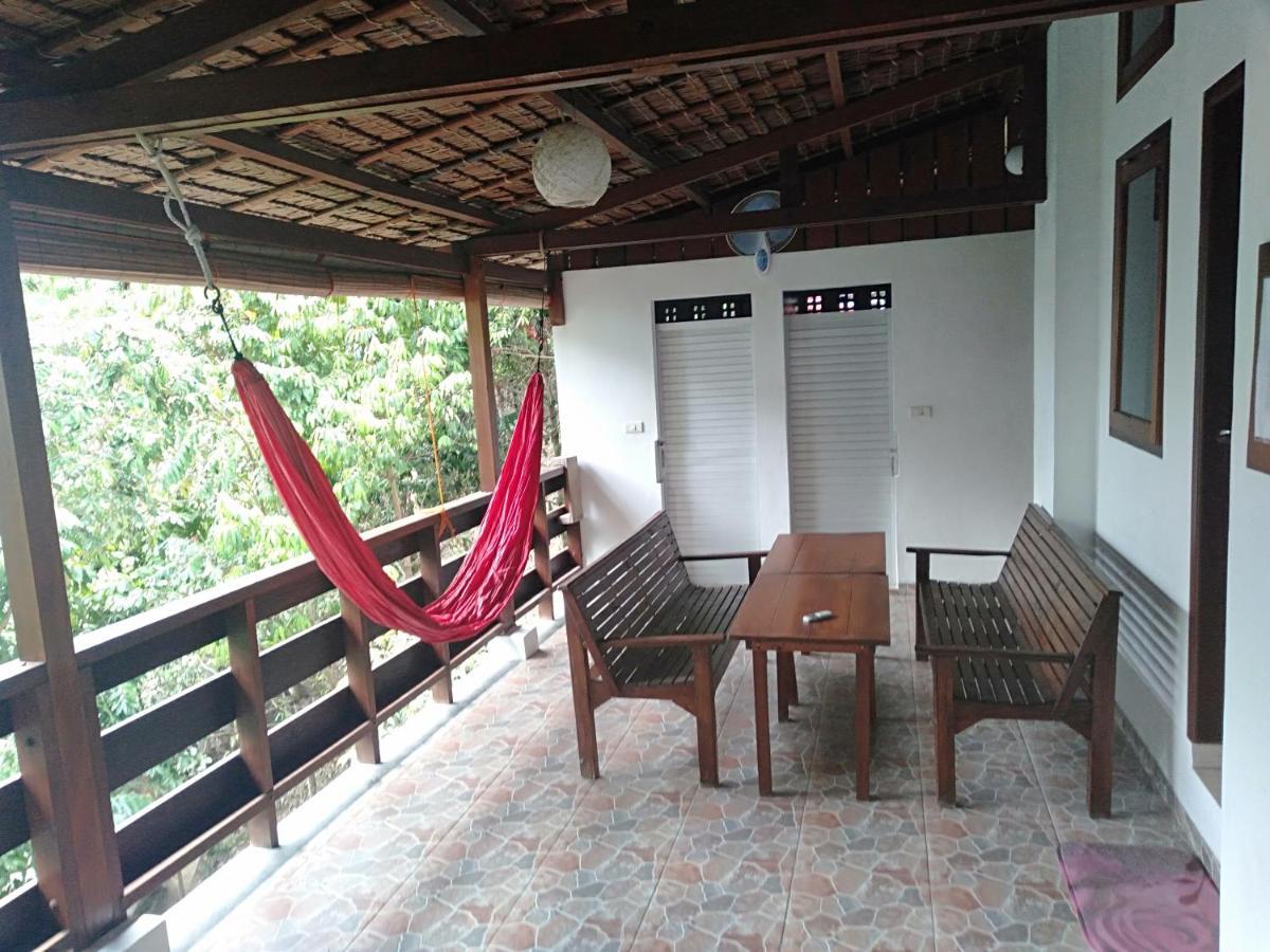 Treetop Guesthouse And Bungalows Sabang  Exterior foto