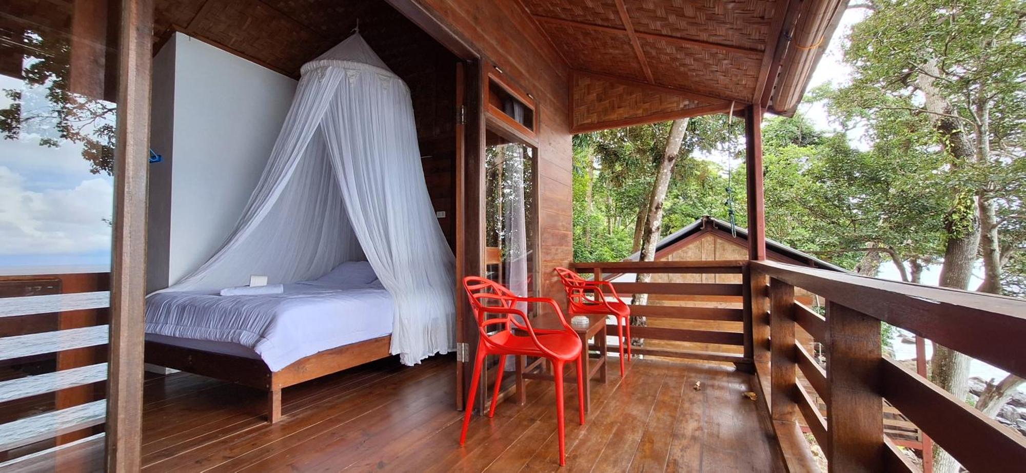 Treetop Guesthouse And Bungalows Sabang  Exterior foto