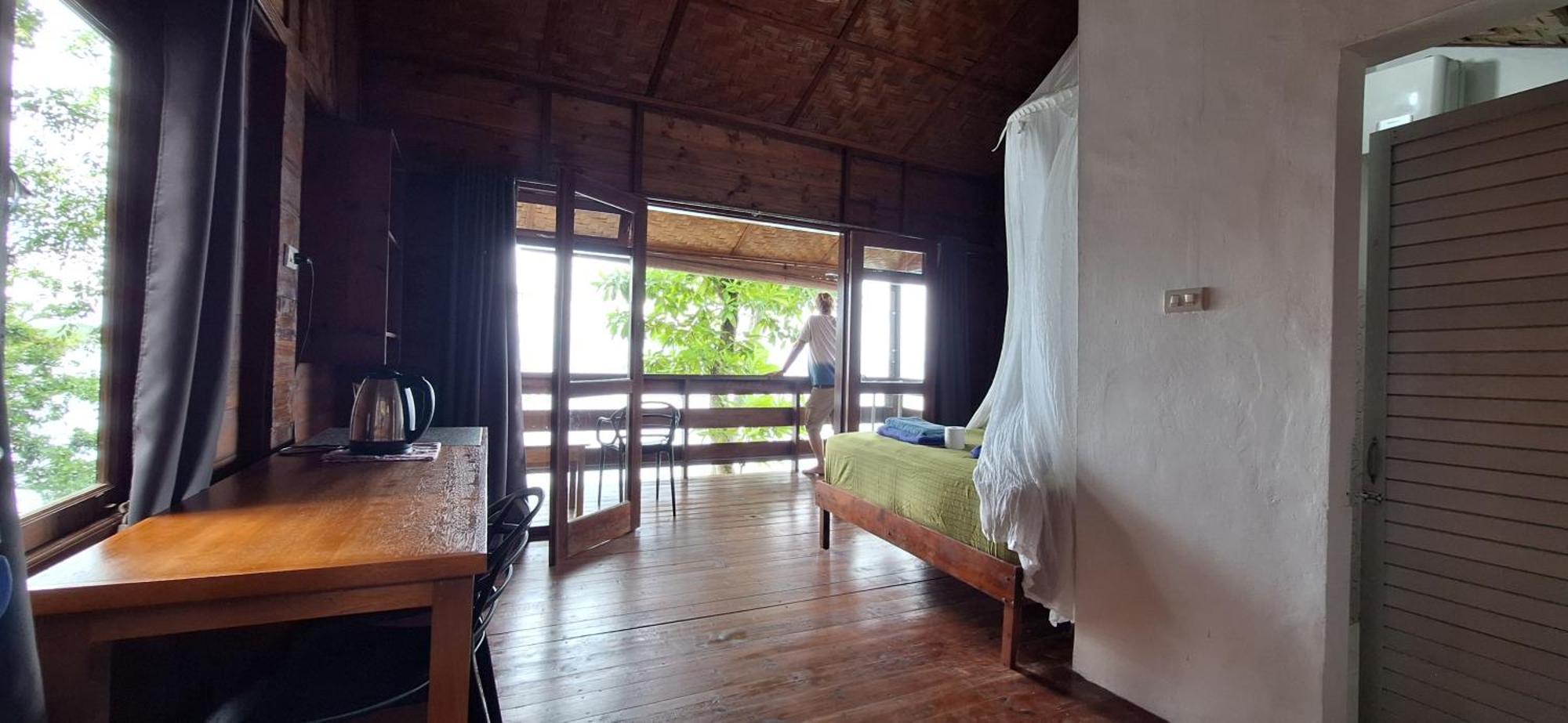 Treetop Guesthouse And Bungalows Sabang  Exterior foto